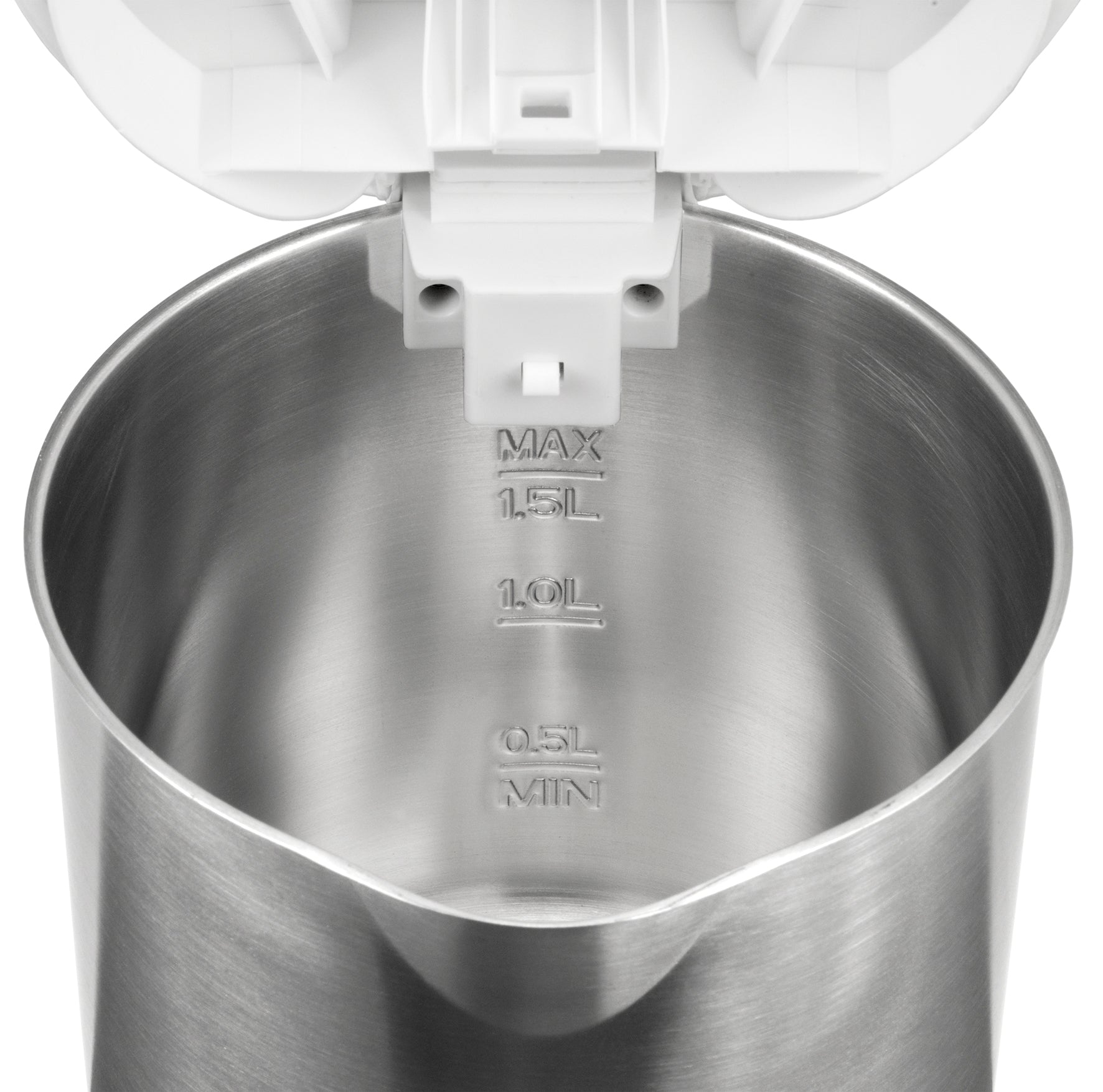Offene Ansicht des Edelstahl-Wasserkochers Unold Blitzkocher Edition 1,5 L mit innenliegenden Messmarkierungen bei 0,5L (min), 1,0L und 1,5L (max); der weiße Deckel ist oben teilweise sichtbar.
