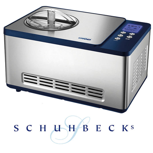 Über dem Wort Schuhbecks in eleganter blauer Schrift ist eine silber-blaue Unold Eismaschine Schuhbeck Exklusiv 1,5 L B-Ware mit transparentem Deckel und digitalem Panel zu sehen.