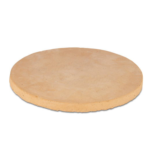 Ein runder, flacher, hellbrauner „Biscotto Pizzastein Rund für Pizzaofen Enzo 68916“ von Unold AG mit glatter Oberfläche, abgebildet auf weißem Hintergrund.