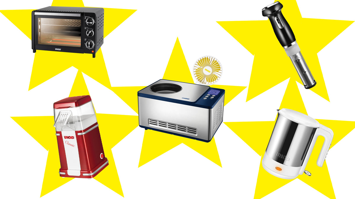Fünf Küchengeräte, darunter ein Toaster, ein Tauchthermostat, eine Popcornmaschine, eine Eismaschine und ein Wasserkocher, sind auf einem weißen Hintergrund angeordnet, dahinter sind große gelbe Sterne zu sehen.