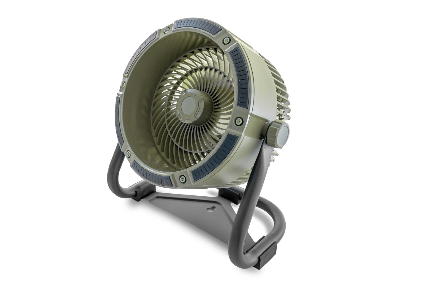 Der Unold Tischventilator Outdoor ist ein tragbarer elektrischer Ventilator im Industriestil mit rundem Metallgehäuse, sichtbaren Flügeln, stabilem Ständer und verstellbarem Neigungsmechanismus, abgebildet vor einem weißen Hintergrund.