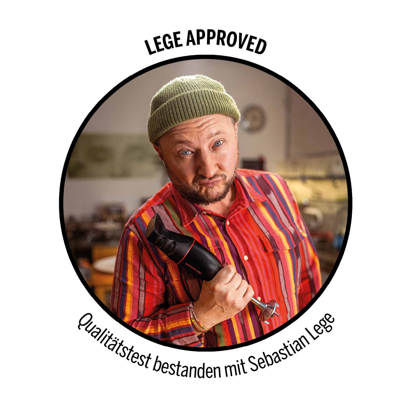 Button mit einem Bild von Sebastian Lege und der Aufschrift "Lege Approved - Qualitätstest bestanden mit Sebastian Lege"