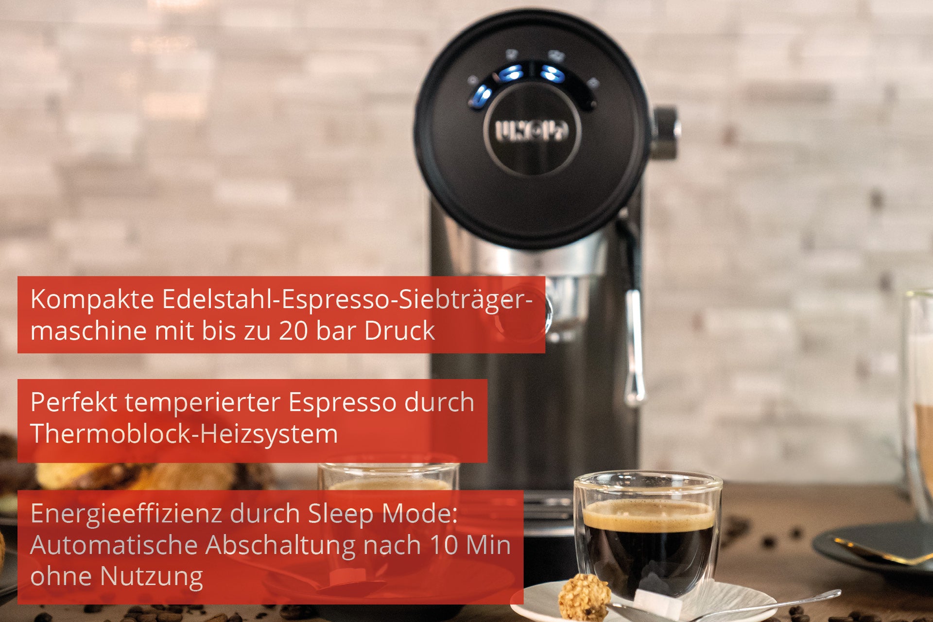 Die Unold Espressomaschine Piccopresso, eine kompakte Edelstahl-Espressomaschine auf einer Theke für zwei Tassen, verfügt über 20 Bar Druck, ein Thermoblock-Heizsystem und einen energiesparenden automatischen Schlafmodus.