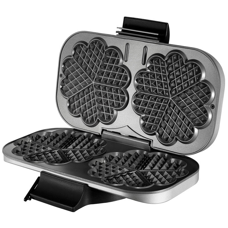 Der Unold Doppel-Waffelautomat ist ein silbernes Waffeleisen mit schwarzem Griff und Antihaftbeschichtung, das dafür konzipiert ist, zwei große blumenförmige Waffeln gleichzeitig zu backen, die jeweils in fünf herzförmige Abschnitte unterteilt sind.