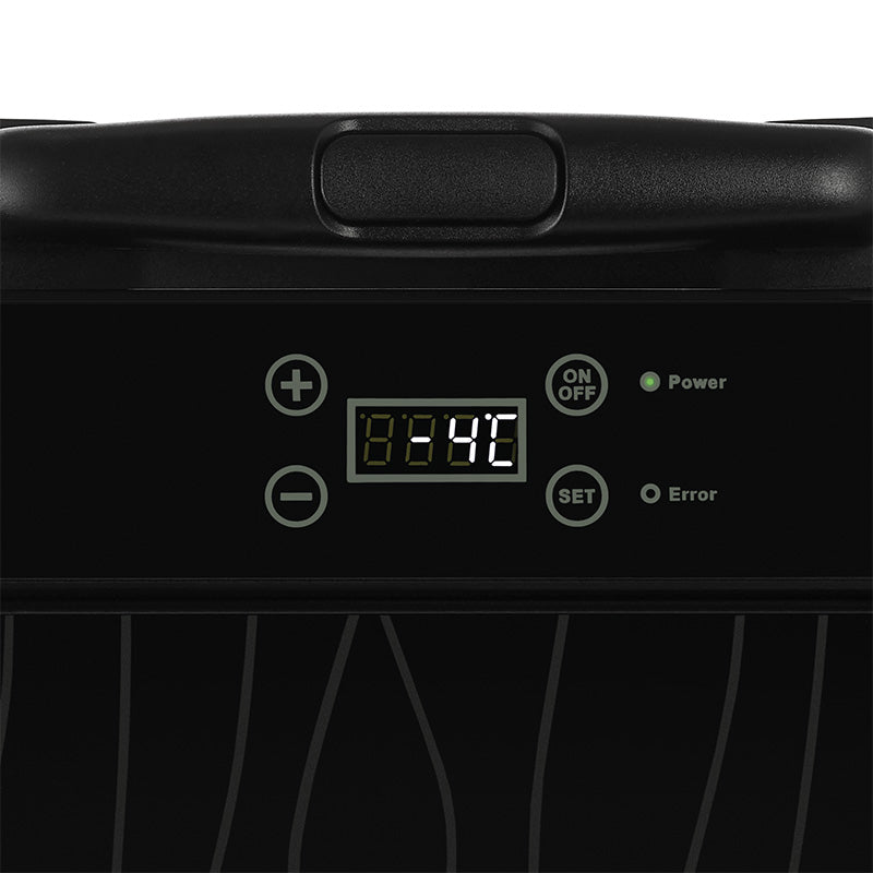 Nahaufnahme des Bedienfelds der Unold Kühl-/Gefrierbox Mobil mit 4 °C auf dem LED-Bildschirm, mit Plus-, Minus-, EIN/AUS- und SET-Tasten sowie Betriebs- und Fehleranzeigeleuchten.