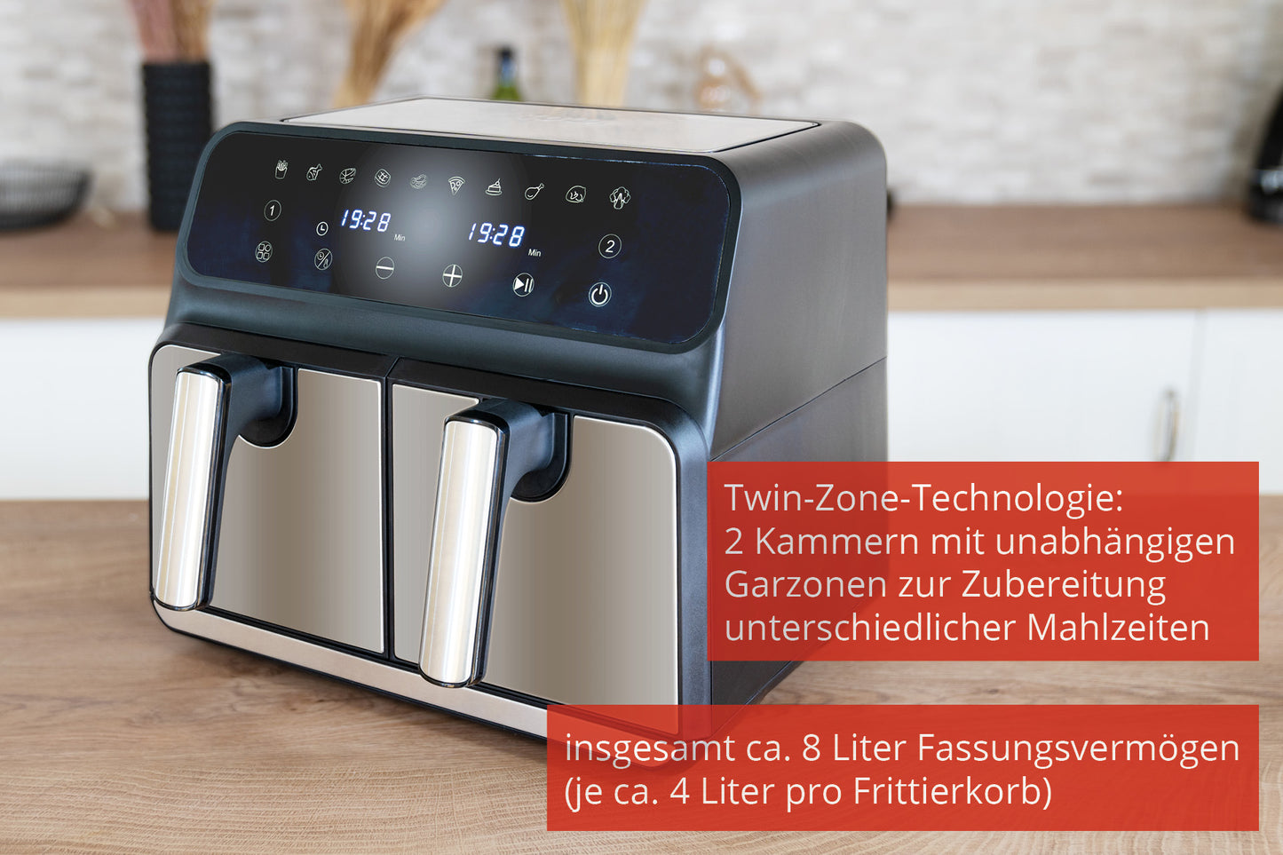 Die Unold Heißluftfritteuse Doppelkammer Twin Zone mit Twin-Zone-Technologie und zwei 4-Liter-Fächern (insgesamt 8 l) steht auf einer Küchentheke aus Holz.