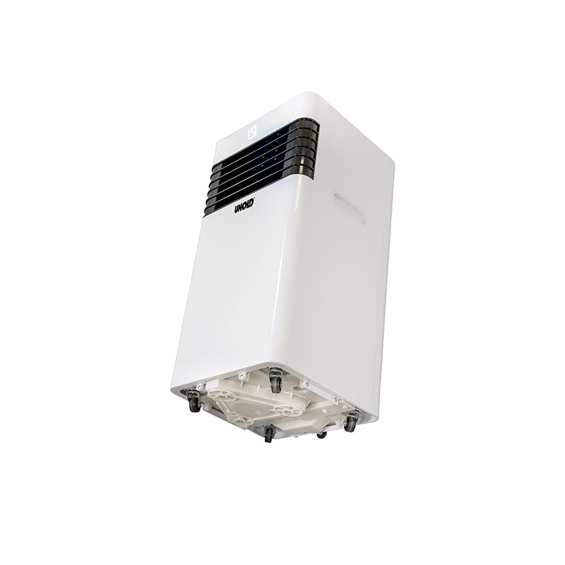 Das Unold Mobiles Klimagerät ARCTIC 7k ist eine weiße, rechteckige Einheit mit schwarzen Lüftungsöffnungen oben und Montageteilen an der Unterseite, isoliert auf weißem Hintergrund dargestellt.